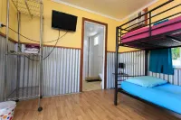 Scotty's Mission Beach Hotels in Tully