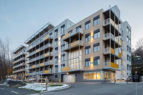 Micro Boutique Living Fredericton - Homestays