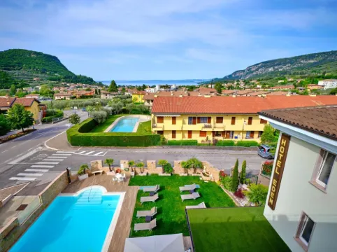 ホテル エデン ガルダ