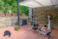 La Casa Nel Bosco d'Arte- Greve in Chianti, Holiday House with Private Garden