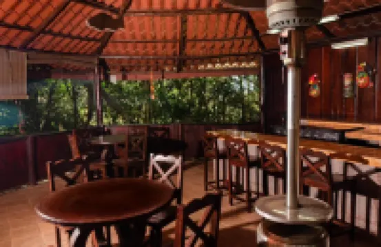 Cabanas Lunas del Poas