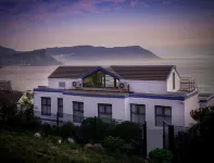 Magellans Hotel Hotels near Table Mountain National Park