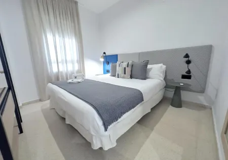 Isa Cádiz Palacio de Congresos Отели рядом с достопримечательностью «Convento de San Francisco»