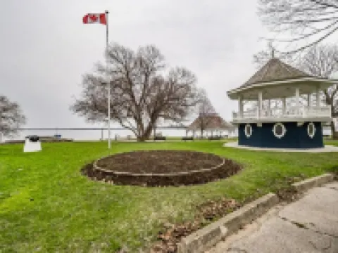 Maples Motel Hotels in Orillia