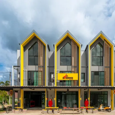 Whoopers Hostel Ao Nang - By The Beach Hotels near Chalamkhow Muay thai