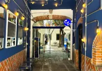Hostal Hostalgia Casa Zul 旅館 - 停車場