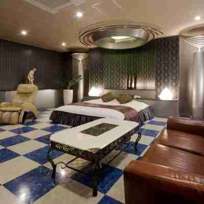 ホテル ジィニア滝野社 Rooms