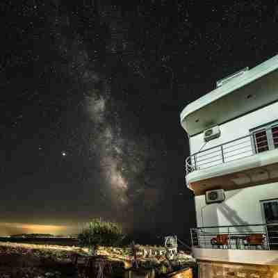 Vila Llaka Others