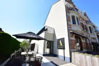 Atelier 24 Hotels in Синт-Питерс-Леув