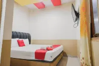 RedDoorz @ Jalan Stm Medan Hotel dekat Institut Kesehatan Deli Husada Deli Tua