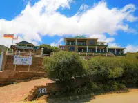 Amzee Bokmakierie Guest House
