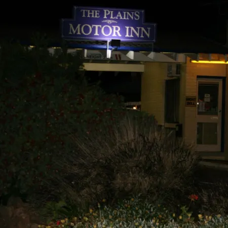 The Plains Motor Inn