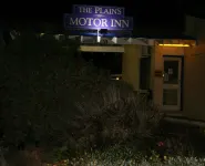 The Plains Motor Inn