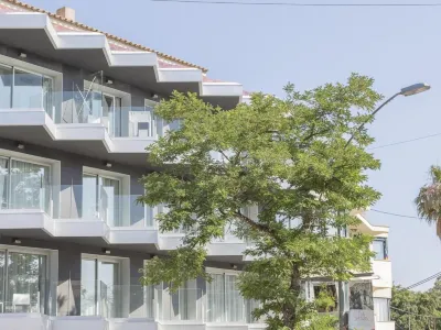 達羅公寓 Artiflora home & garden附近的飯店