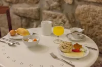 Being Porto Hostel Hotels in 