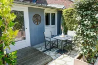 HOTEL LE PATIO - DEAUVILLE Hotel in zona TROUVILLE DEAUVILLE RAILWAY STATION
