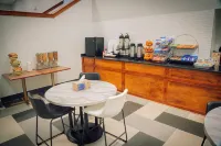 Royal Inn & Suites Hotels in Akron