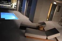 Niriides Palace - Hot Tub