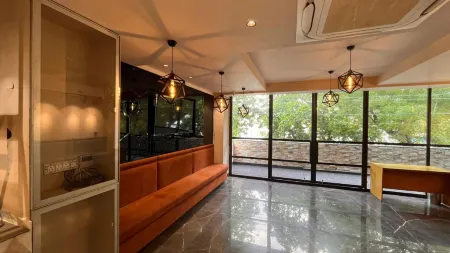 IP Royal Hotel - New Delhi Отели рядом со станцией Anand Vihar