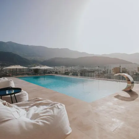 Infinity Hotel & More