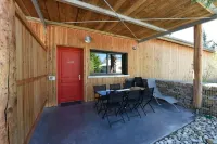 Les Chalets de Maramour Hotels in Meximieux