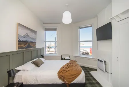 The Fort Guesthouse Timaru Отели рядом с достопримечательностью «Тимару Ботаник Гарденс»