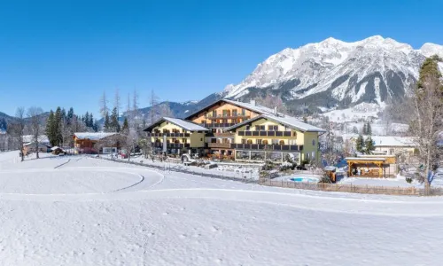 Almfrieden Hotel & Romantikchalet