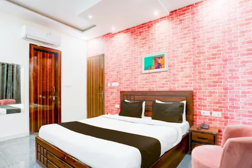 Hotel Aastha Shree Dham - Balkoner