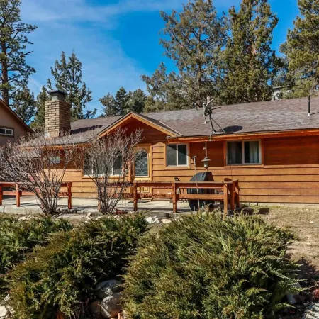 Shasta Mountain Cabin - 1916 by Big Bear Vacations