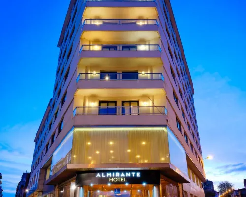Crisol Almirante 費羅爾酒店