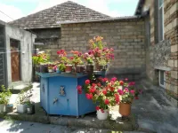 Old House - parcheggio