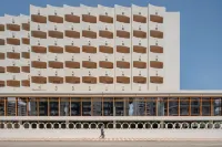 Hotel Los Robles فنادق في Grau i Platja