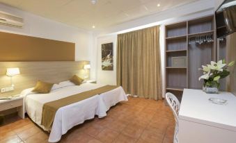 Hostal Adelino