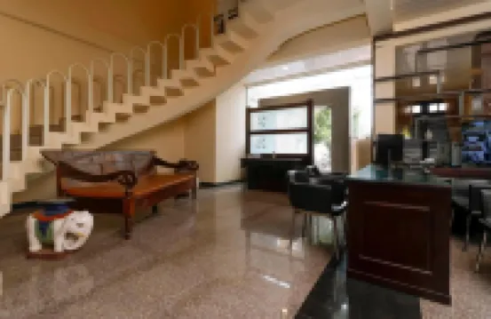 RedDoorz Plus Near Halim Perdanakusuma 2