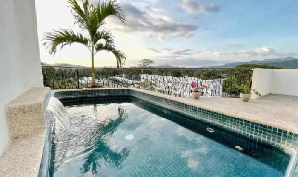 ลักชัวรี สกาย เพนต์เฮาส์ 3-6 ห้องนอน คอนโด-โรงแรม ที่ โอเชียโน จาโก