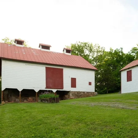South Court Inn