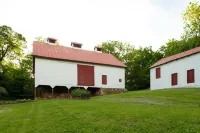 South Court Inn