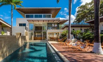 Mother Earth Luxury Boutique Hotel, Restaurant & Spa