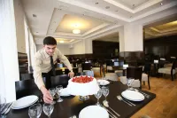 Tskaltubo Plaza Hotel - breakfast