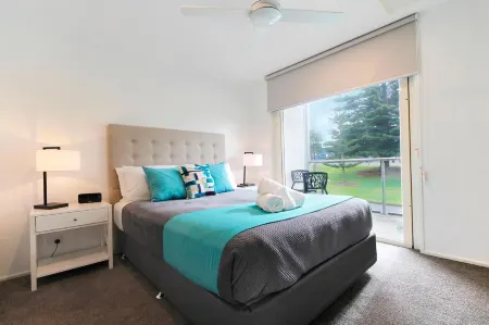 Apartments 521