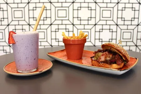 Wink Aparthotel Eaton Square Отели в г. Tokai