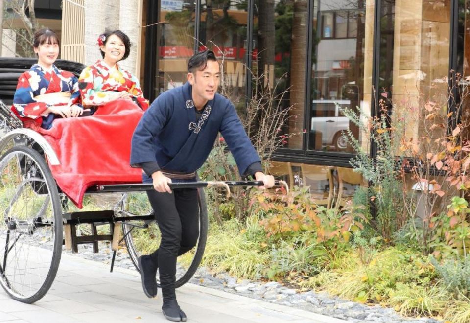 1. 호텔 메트로폴리..