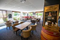 Hostellerie Saint Vincent Beauvais Aeroport - Desayuno