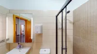 Triana Rooms EH