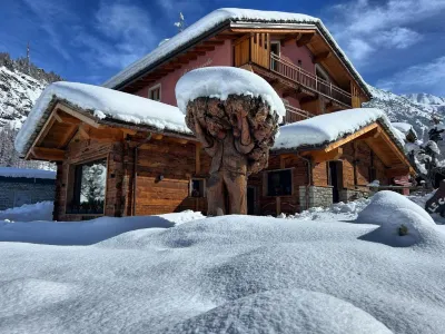 Hibou Chambres & Spa - Cogne Hoteles cerca de Parque nacional del Gran Paraíso