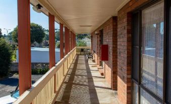 Arkana Motor Inn & Terrace Apartments