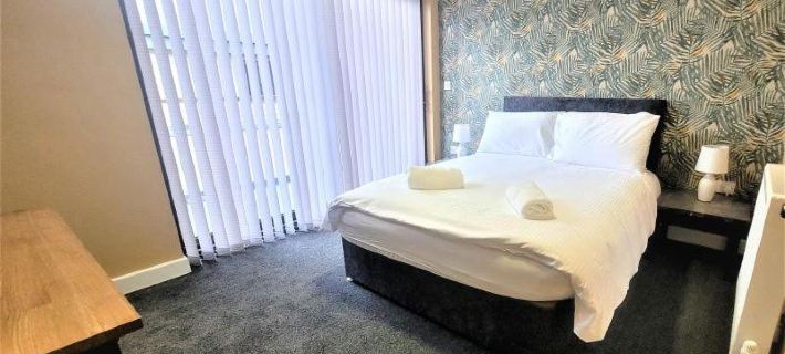 Friary House Serviced Apartments by Roomsbooked - 24Hr Reception Hotels in Gloucester