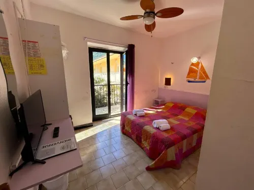Hôtel le Bon Accueil Hotels in Ота