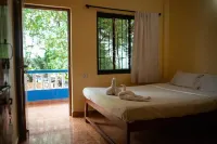 12 Monks Hostel