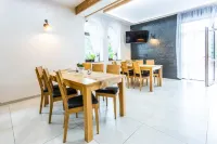Hotel Palatín - พร้อมอาหารเช้า